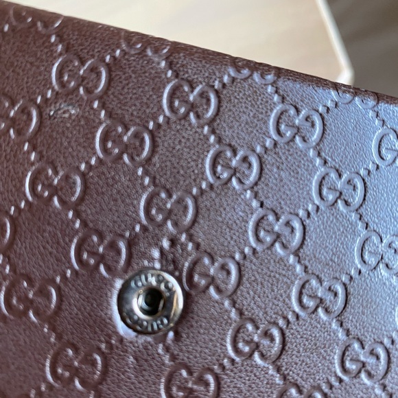 ❣️Beautiful Authentic Gucci Sunglasses and GG monogram Sunglasses Case ❣️ - Picture 6 of 10